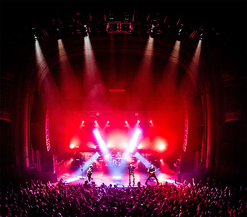 LD Jesse Henke opted for a rig including Martin MAC Auras, used for key light and general wash, Elation ACL 360 Bars, utilized for effects and movements, along with ShowLine Nitros for punch, all supplied by Bandit Lites