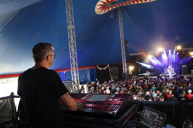 JC from GLS Lighting looking after the MQ200 console on the Avalon Stage