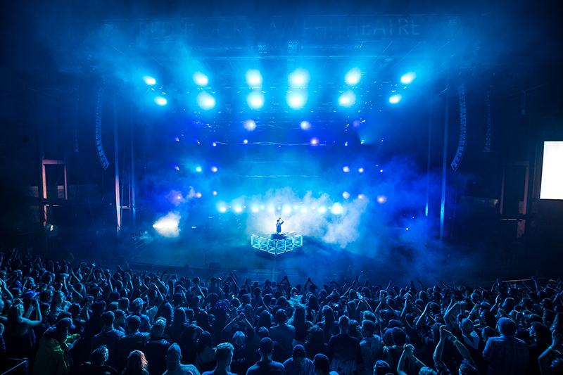 Flume Plays Red Rocks with Claypaky Fixtures, grandMA2 Consoles and MDG Atmospheric Generators