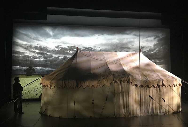 George Washington’s tent in its display, with a video backdrop and lighting featuring ETC ColorSource fixtures. Lighting design by Available Light.