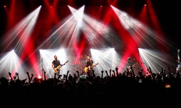 LD Eric Price lit Bayside with a dozen Rogues from Chauvet Professional
