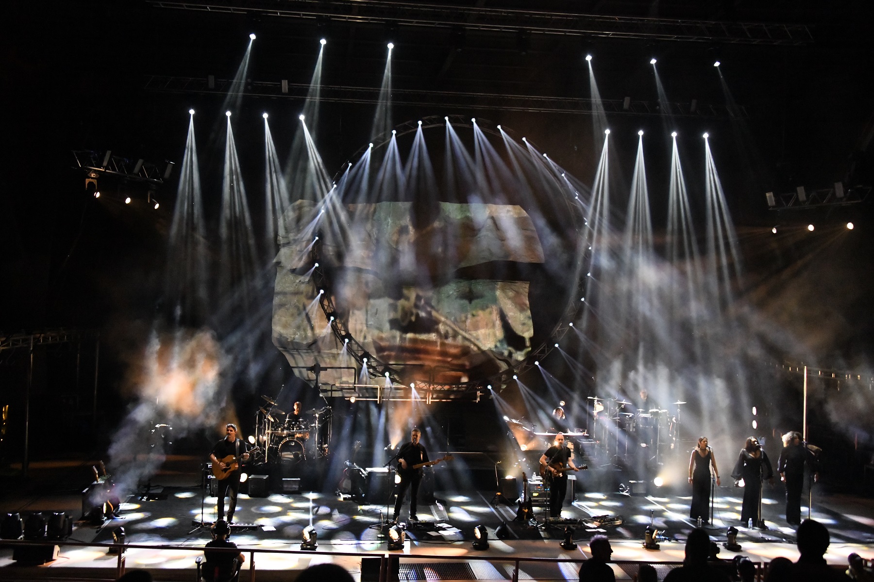 Brit Floyd World Tour 2021 Kicks Off at Red Rocks with All-Elation Rig ...