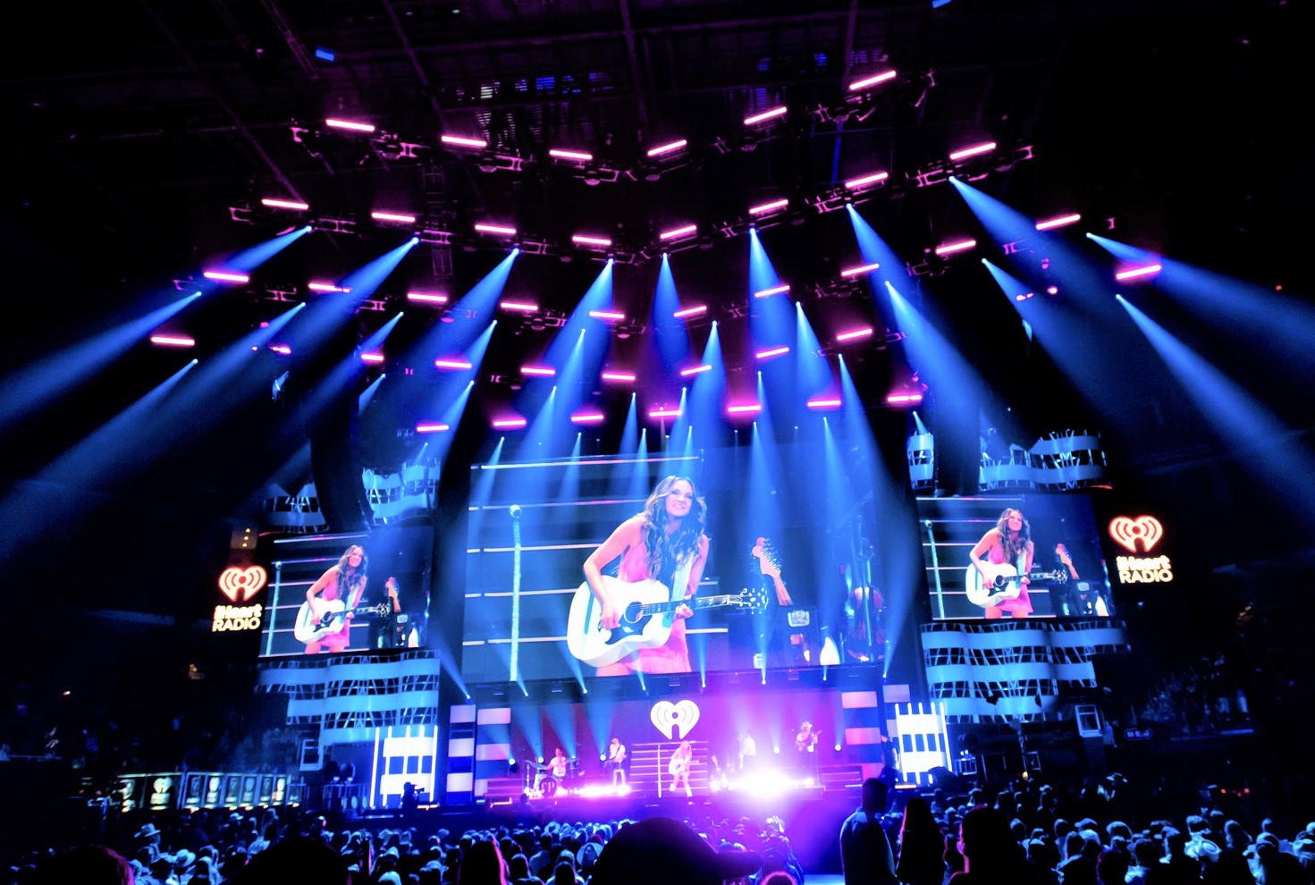 Tom Kenny Balances Looks at iHeart Country Music Festival with CHAUVET