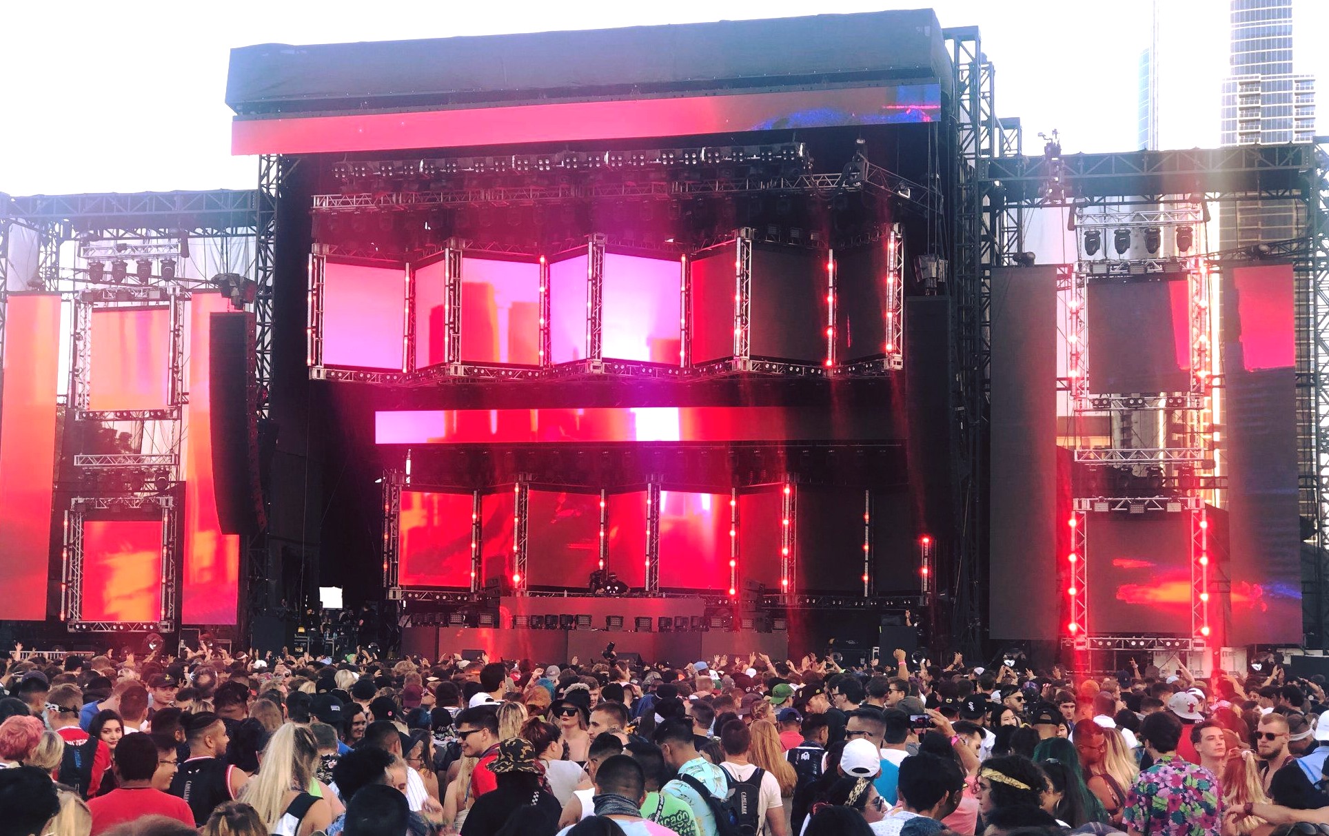 Perry’s Stage at Lollapalooza Lit with Chauvet Fixtures PLSN