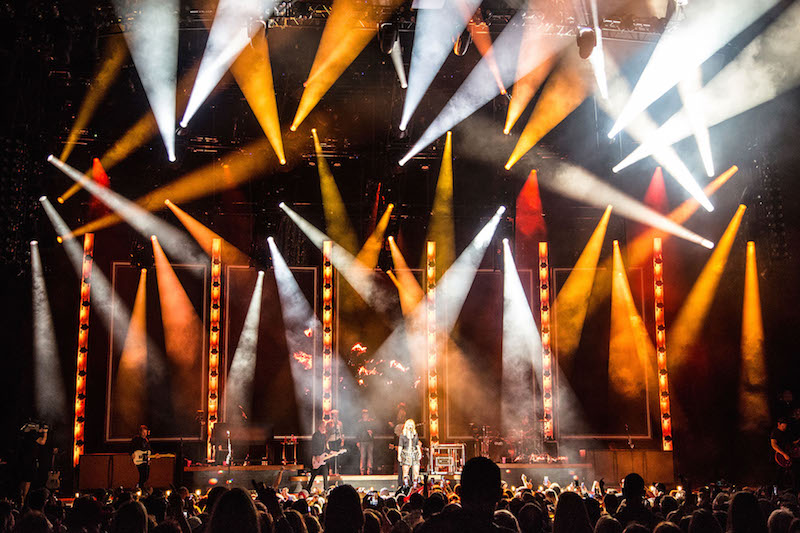 Miranda Lambert using Robe BMFLs